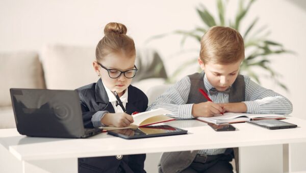 5 Rising Stars Who Might Become Billionaires by 2027
